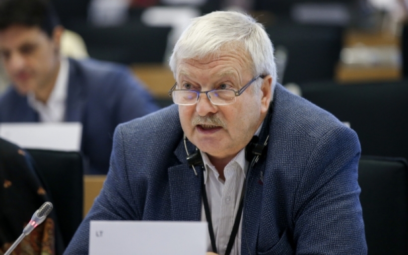 Europos Parlamento narys Bronis Ropė: „Džiaugiuosi, kad nelikau „įkalintas“ Briuselyje, darbai vyksta tiesiai iš namų“